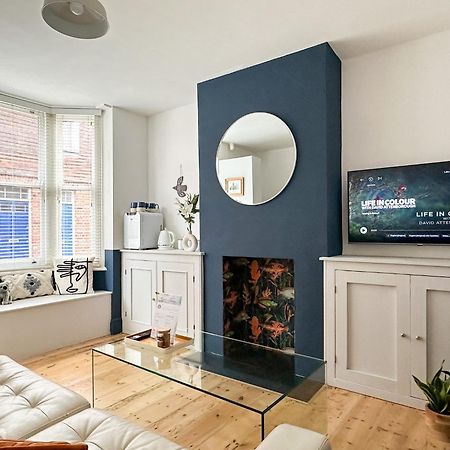 Love Lane - Cosy & Modern City Centre Guest Suite カンタベリー エクステリア 写真