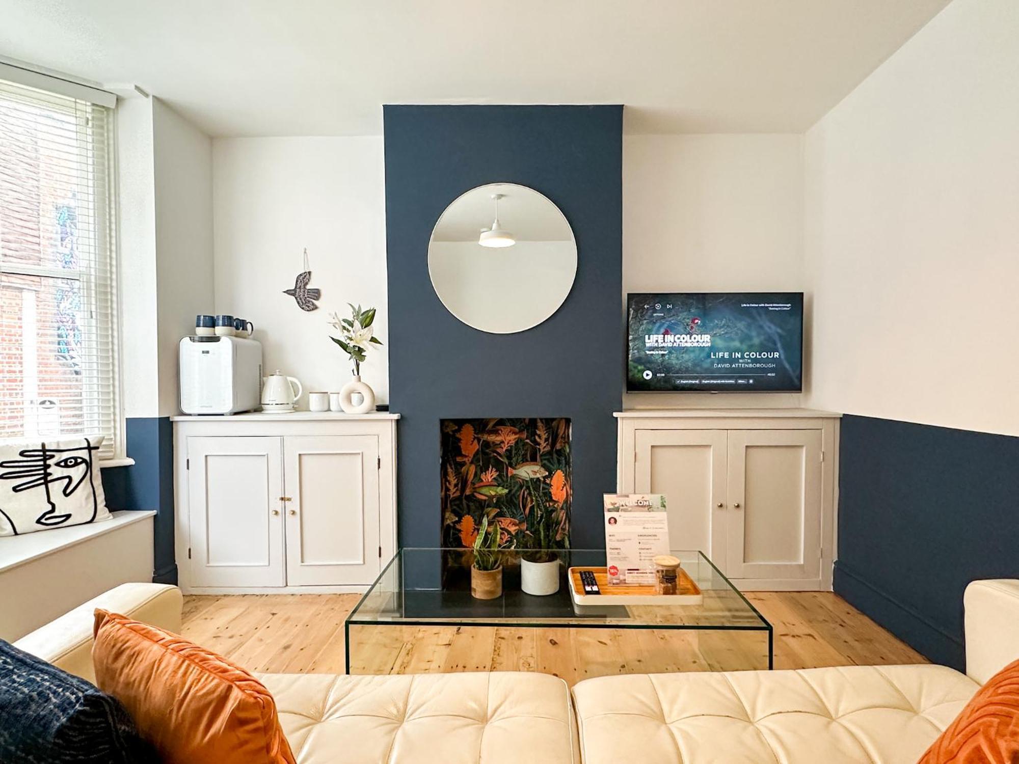 Love Lane - Cosy & Modern City Centre Guest Suite カンタベリー エクステリア 写真
